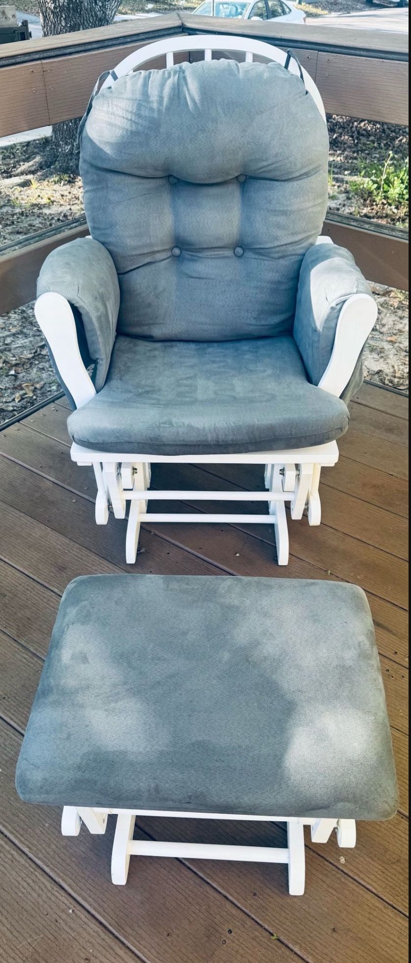 Glider With Ottoman