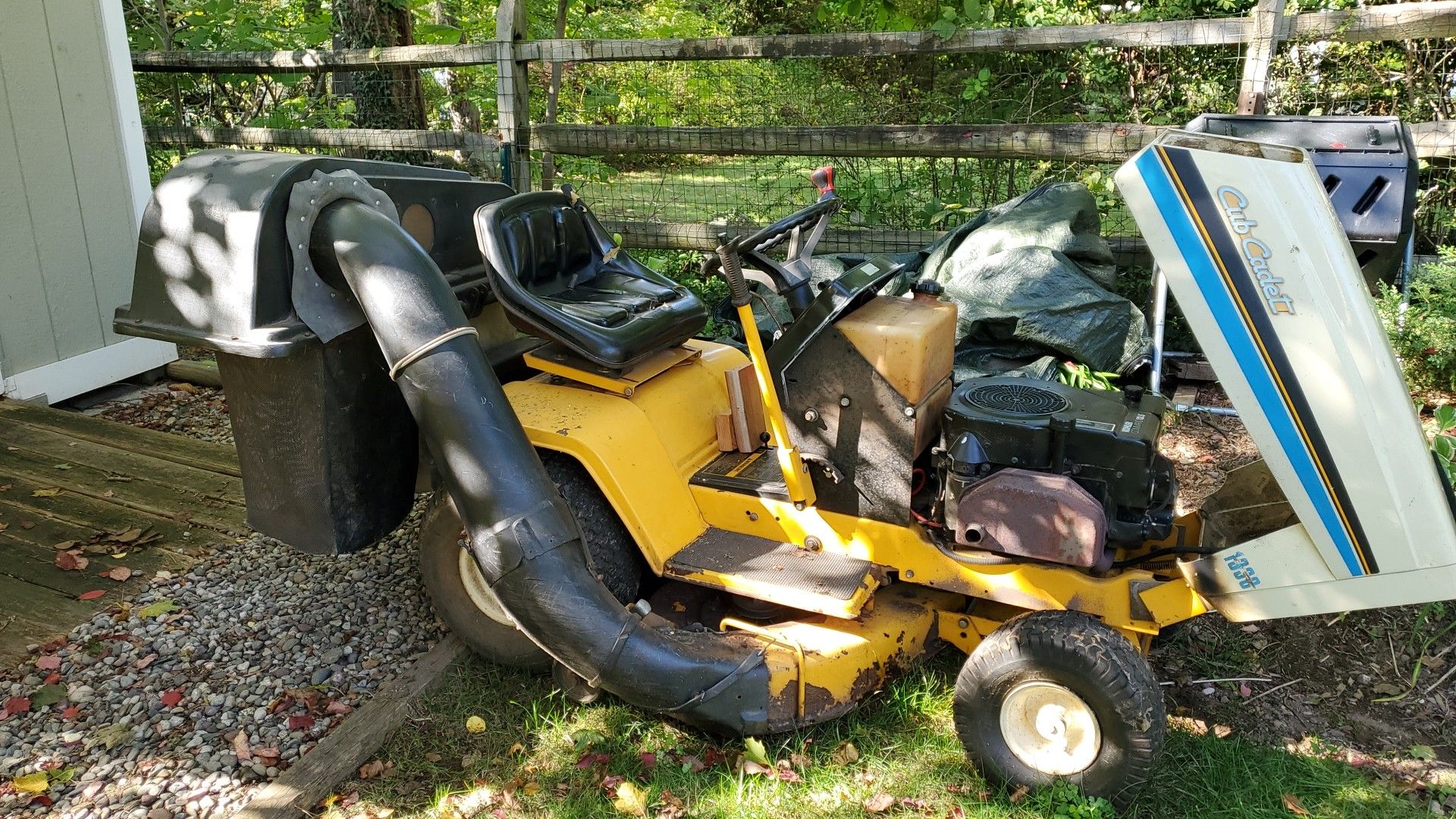 Lawn Tractor Cub Cadet 1330