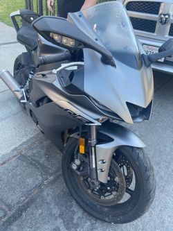 2019 Yamaha YZF-R6 – Matte Grey (1-Owner / Clean Title)