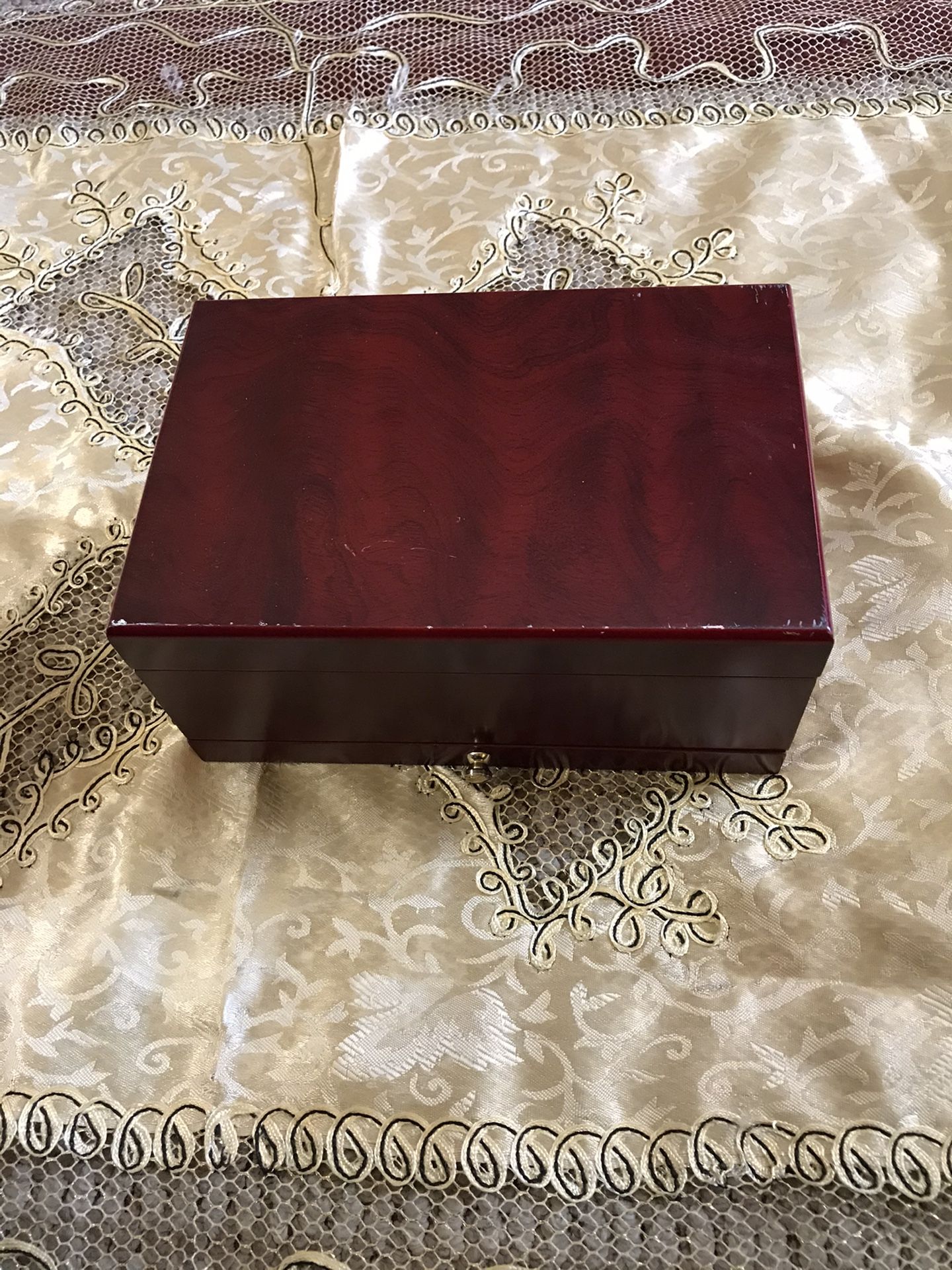 Lori Greiner Jewelery box