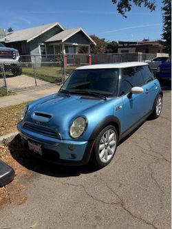 2004 mini copper s $4500 or trade for a automatic