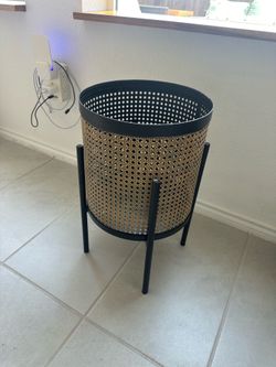 Side table / plant holder