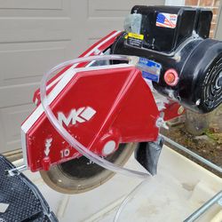 MK-100 Wet Tile Saw, Stand And Accessories. 