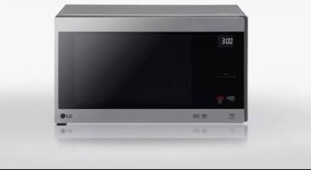 BRAND NEW 1200W LG Microwave