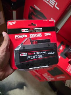 Milwaukee m18 forge battery 8.0 brand new
