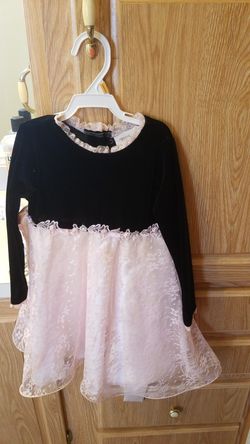 This is a beautiful size 4t dress.