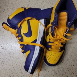 Youth Nikes 6.5