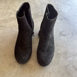 Black Ankle Boots – Chunky Heel size 2
