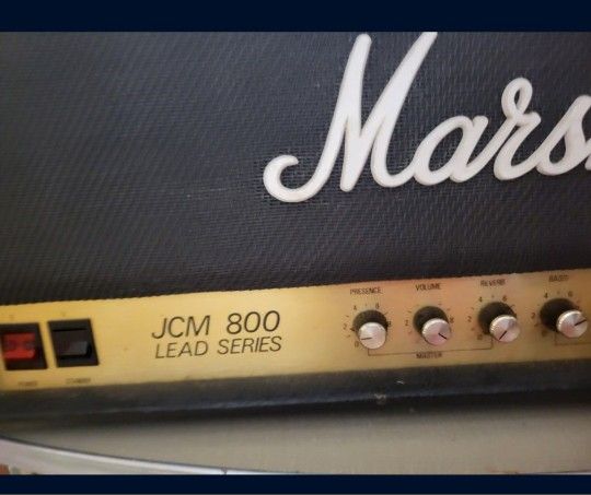 Marshall JCM 800