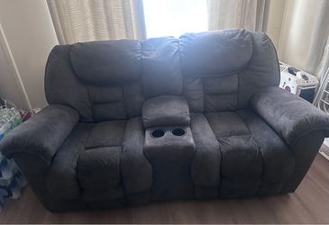 $50 Gray Reclining Loveseat – Cup Holders & Charging Port