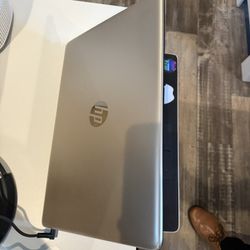 HP Laptop – 15.6” Screen | Windows 10 | Fully Functional | Minor Cosmetic Damage – $100 OBO