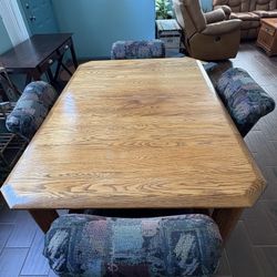 Dinning Room table set With Removable Leaf