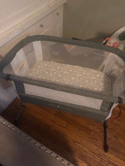 Baby Delight Bedside Bassinet