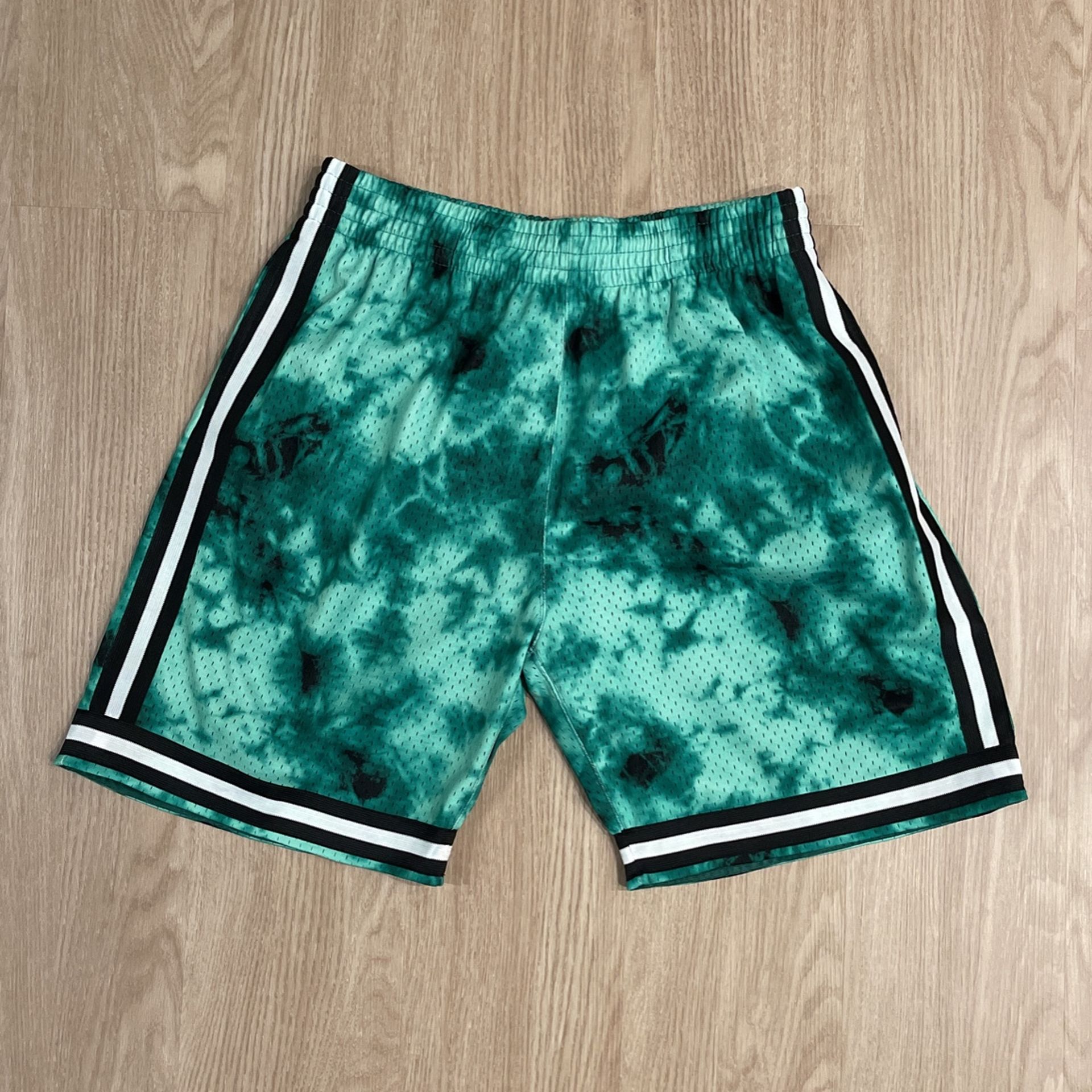 Size Large Mitchell And Ness NBA Basketball Swingman Shorts Authentic Boston Celtics Green Sports New Era 47 Brand Supreme Marble