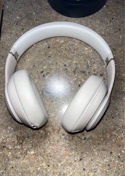 Beats Studio Pro