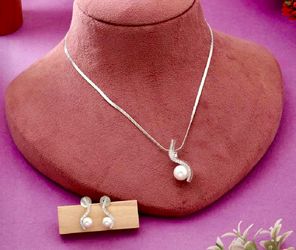 Fashion Necklace Set