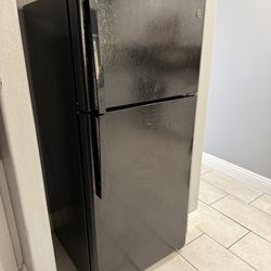 GE Top-Freezer with Refrigerator