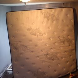 King size bed