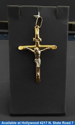 Religious Pendant - Yellow Gold 10k (.417) 1.9 grams