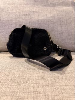 Lulemon belt bag