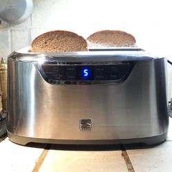 Kenmore Elite 4 slice auto lift toaster