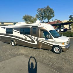 2002 Dynamax isata Class B Plus 29Ft 