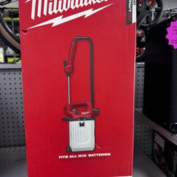 Milwaukee M12 2 Gallon  Sprayer Kit 