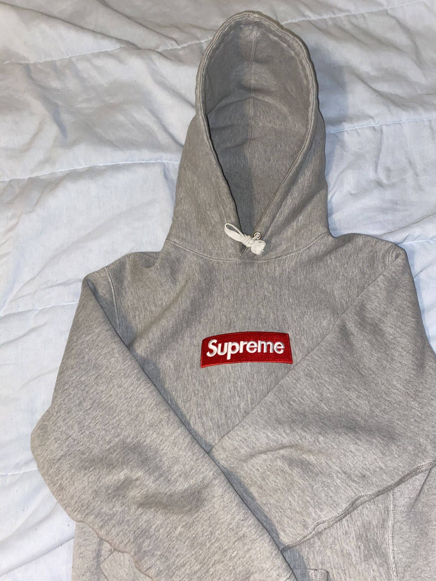 Supreme Box Logo Hoodie/Sweatshirt