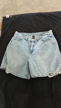 Rewash High-Rise Light Wash Distressed Denim Shorts