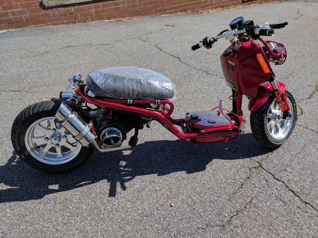 49cc/150cc MadDog Custom Style Scooter