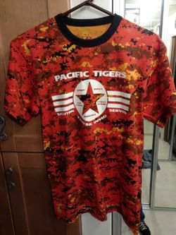 UOP PacificTigers Camo t-shirt $20 obo (size: Medium)