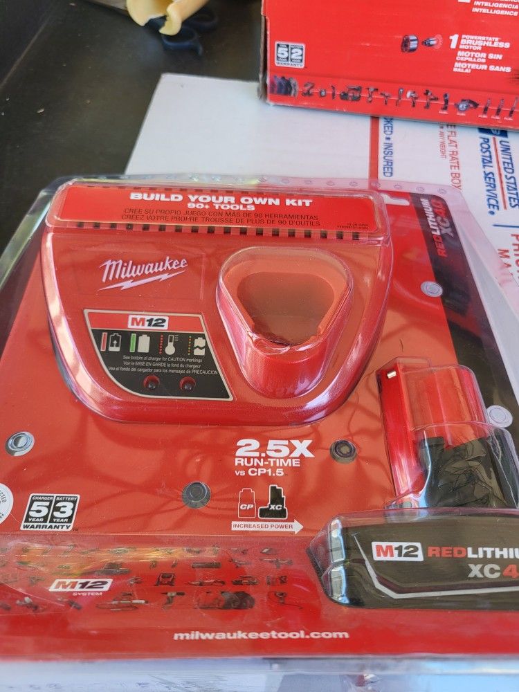 Milwaukee M12 4.0 XC Ah Battery & Charger Starter Kit 48-59-2440 (New In Pack)
