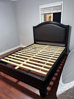 queen bed with night stand