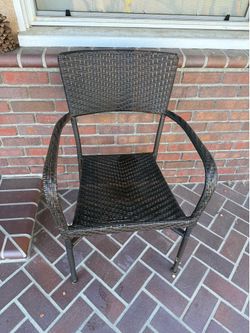 Outdoor Wicker Patio Chair