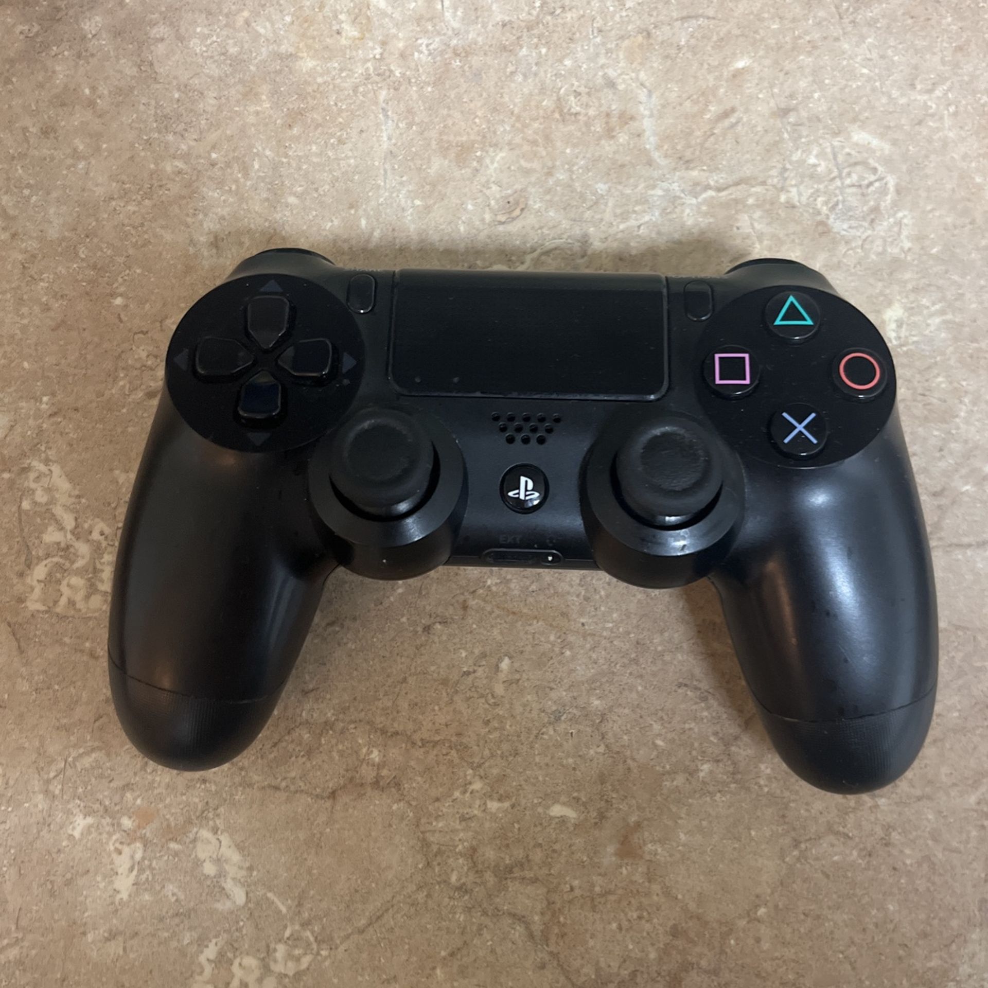 PS4 Controller