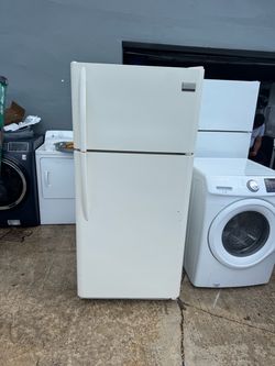 Refrigerator Good condition everything works fine