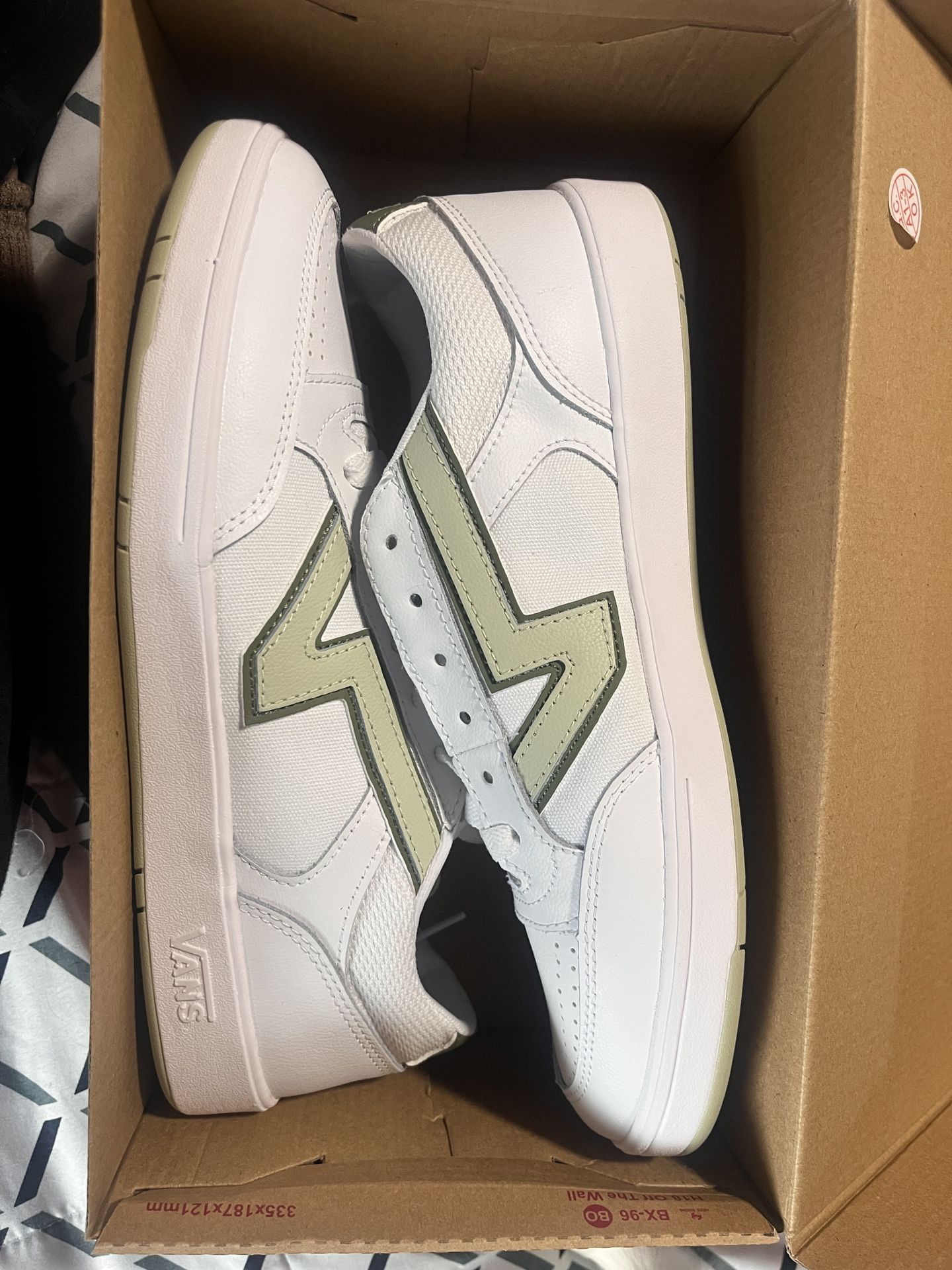 Vans Women’s White/Green 12