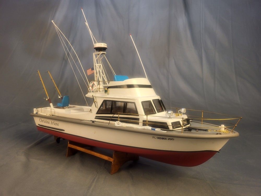 Custom Billings Boats White Star RC Fishing Boat