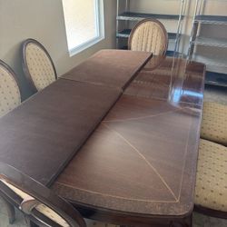 Extendable Dining Table 
