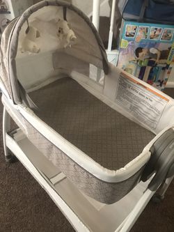 Bassinet / Changing table