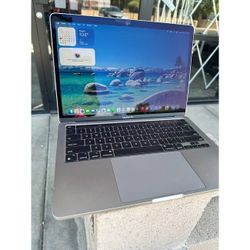 Apple 13" MacBook Pro Retina M2 16GB Ram 512GB SSD 8 Core CPU 10 Core GPU 2022
