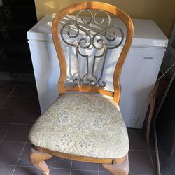 4 Solid Wood Sturdy Chairs 4 For $25