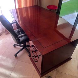 Desk And File Cabinets