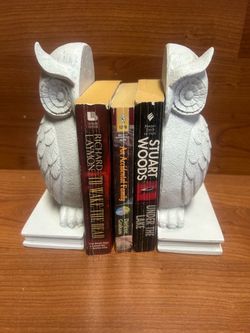 White Owl resin bookends bookshelf 9”