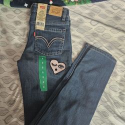 NWT girls Levi's 710 super skinny jeans with patches