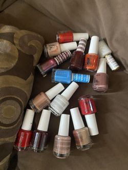 Nails polish