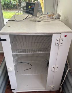 Reptile incubator with Helix