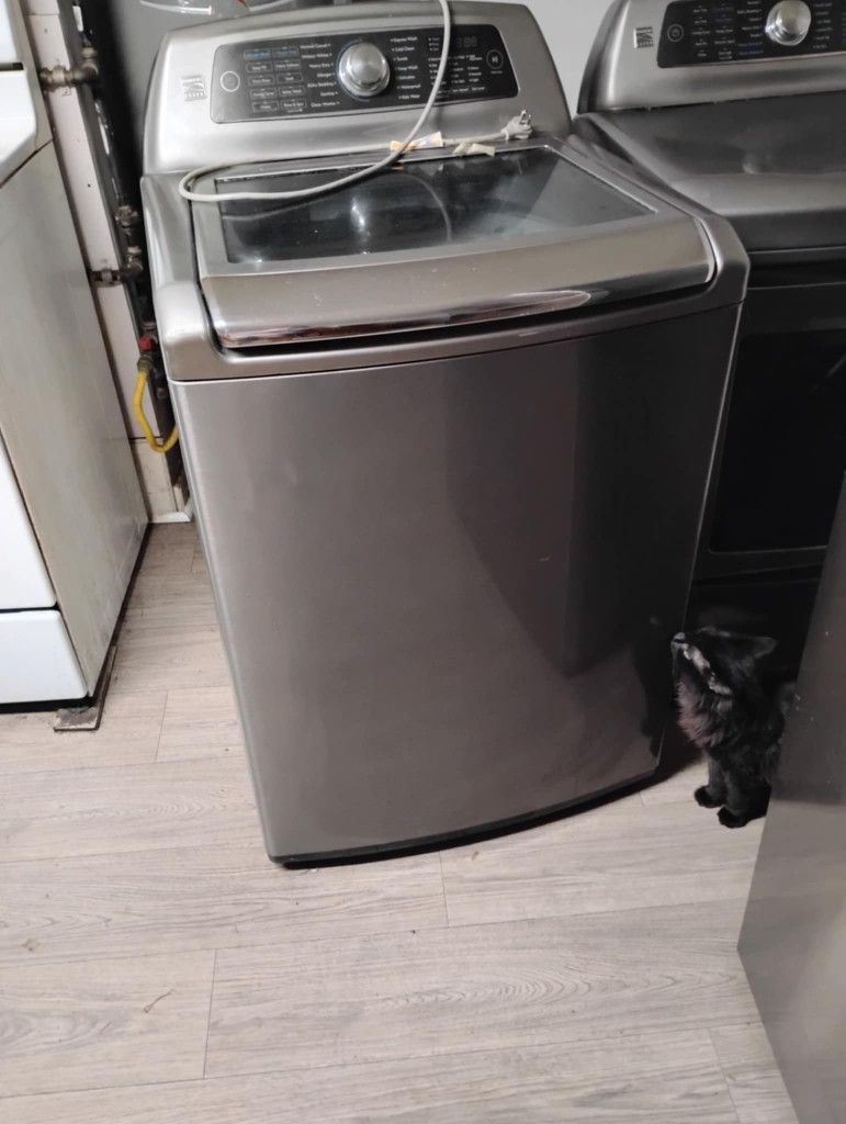 Kenmore elite washer dryer gray set. used excellent condition
