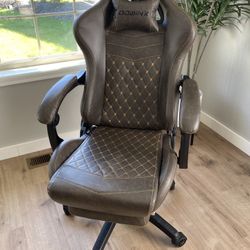 $50  OBO        Gaming Chair, Like Leather, Reclining, Foot Rest