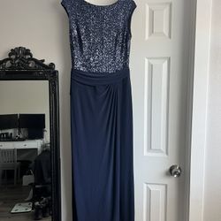 Sequence Evening Gown By Ralph Lauren 